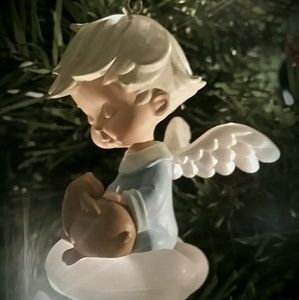 Meet your Posher, Angela